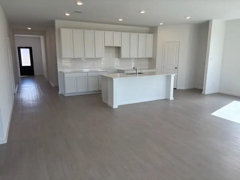 516 Robin Street, Angleton, TX 77515 - Image #2