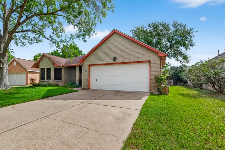 807 Forest Oaks Lane, Pearland, TX 77584 - #2