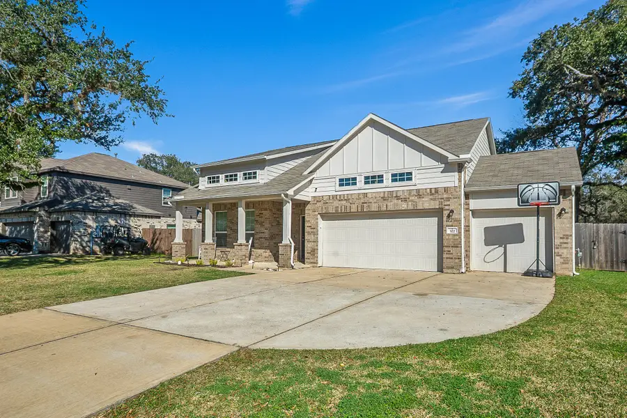 322 Wellshire Drive, West Columbia, TX 77486 - #2