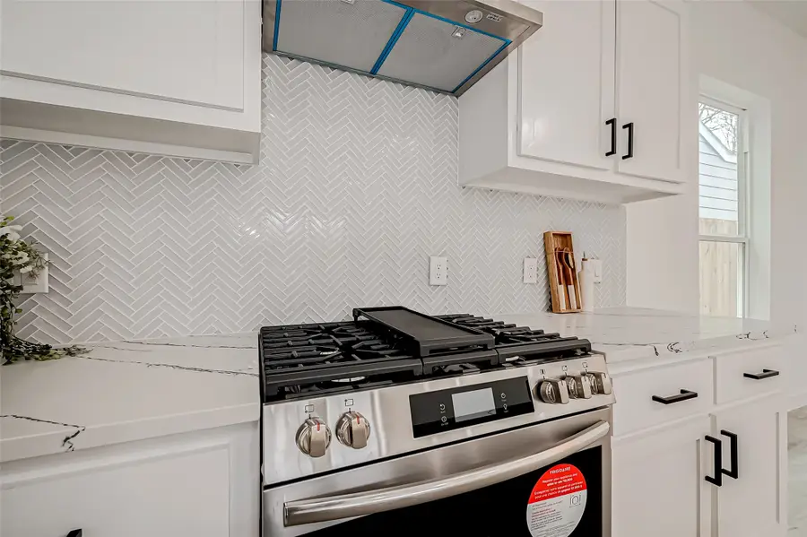 9418 Madera Road, Houston, TX 77078 - Image #2