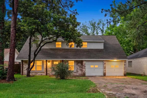 10647 Hazelhurst Drive, Houston, TX 77043