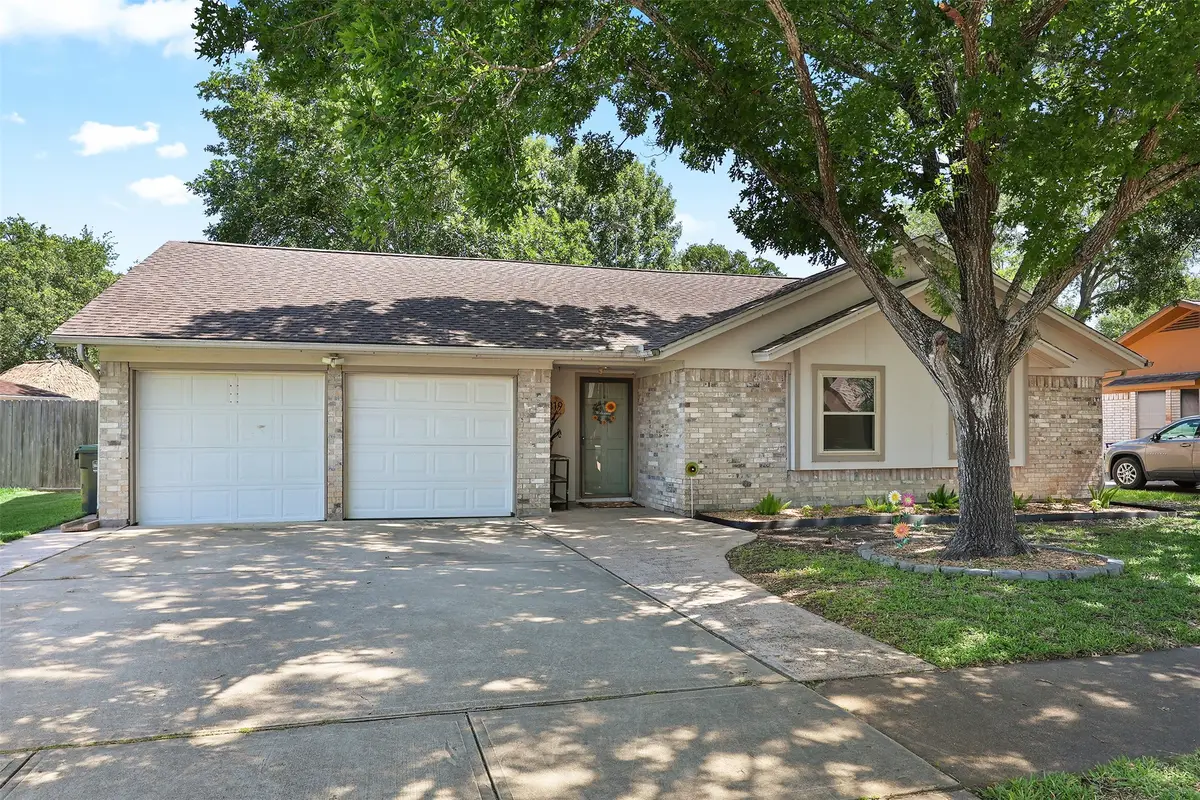 1819 Meadow Creek Drive, Pearland, TX 77581 - #1