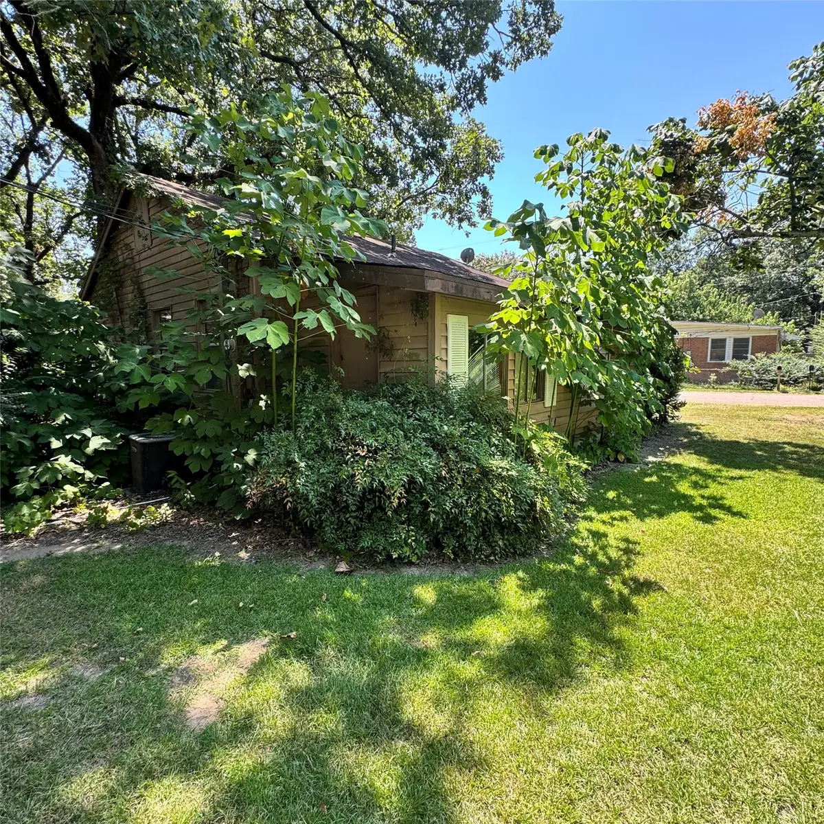 203 Roosevelt Road, Hooks, TX 75561 - #1