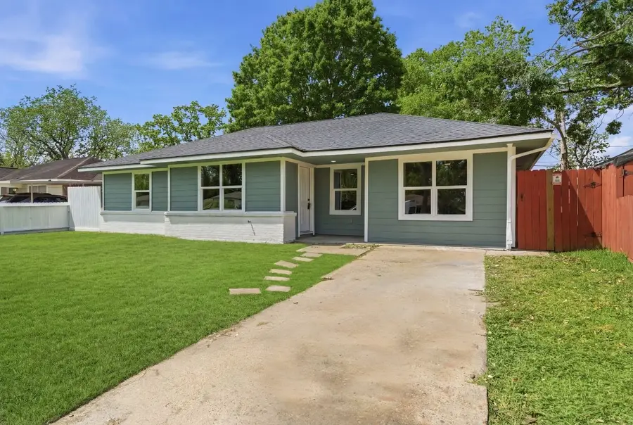 2208 Merle Street, Pasadena, TX 77502 - #2