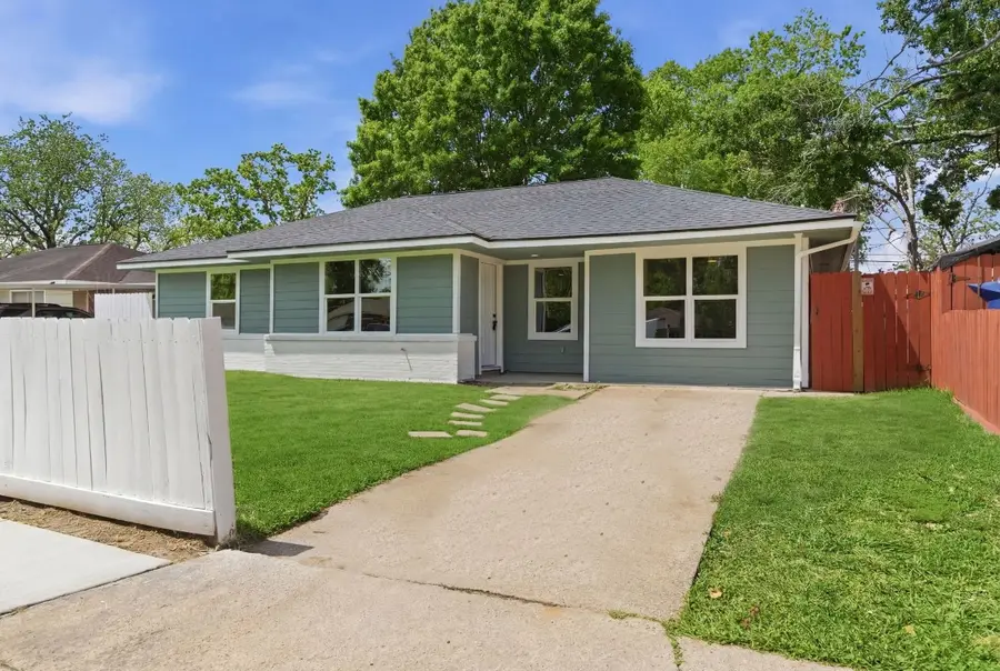 2208 Merle Street, Pasadena, TX 77502 - #3