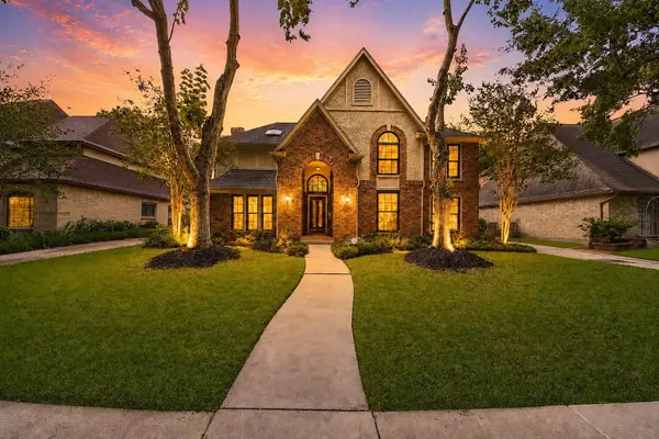 2307 Stephens Grant Drive, Sugar Land, TX 77479
