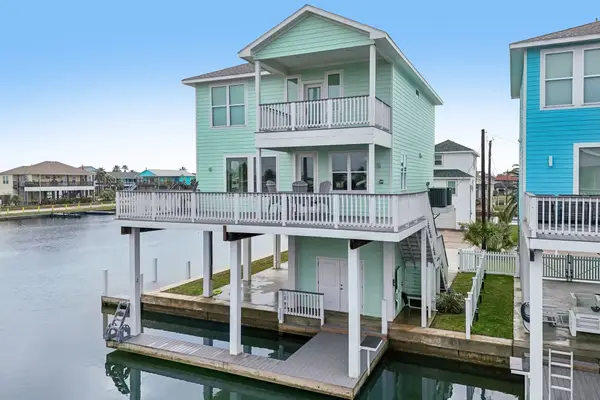 16700 Montego Way, Jamaica Beach, TX 77554