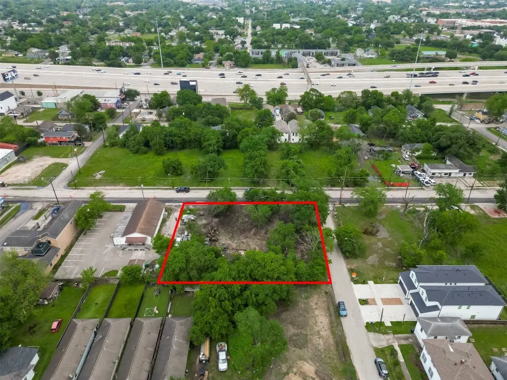 2111 Jensen Drive, Houston, TX 77026 - #1