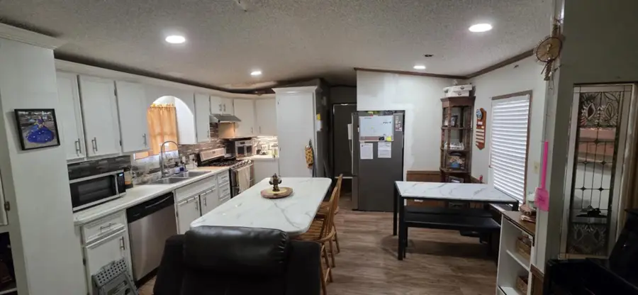 203 Oak Creek Drive, Oyster Creek, TX 77541 - #3