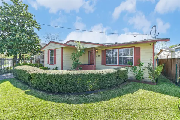 221 N Hagerman Street, Houston, TX 77011