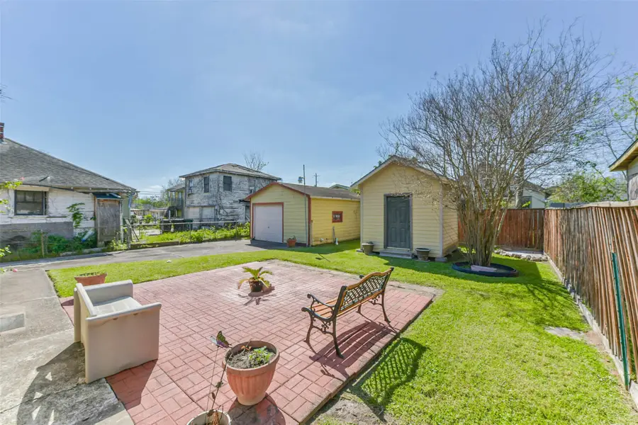 221 N Hagerman Street, Houston, TX 77011 - #2