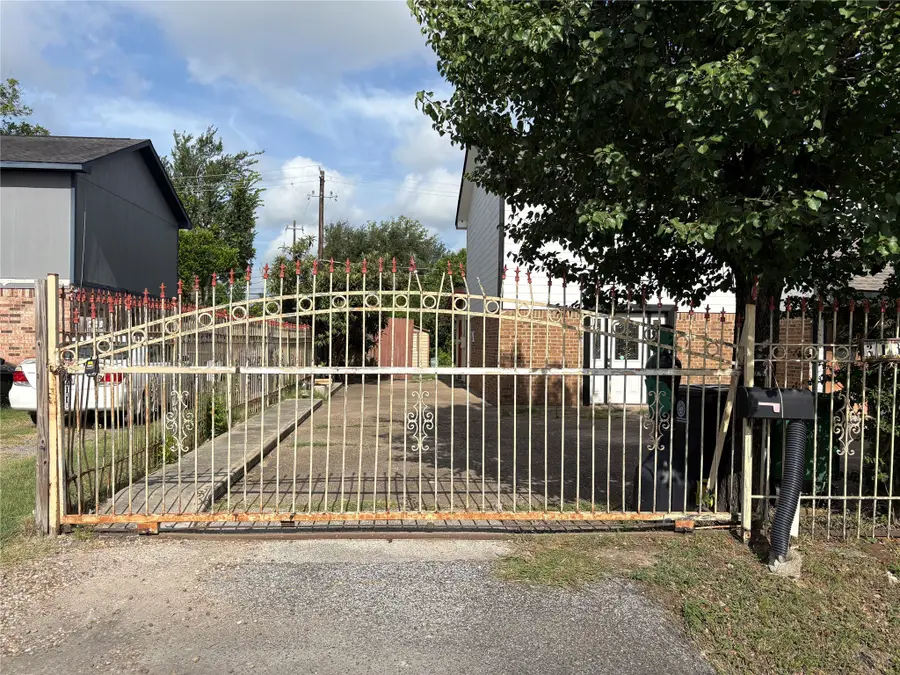 2131 Campbell Road, Houston, TX 77080 - Image #2