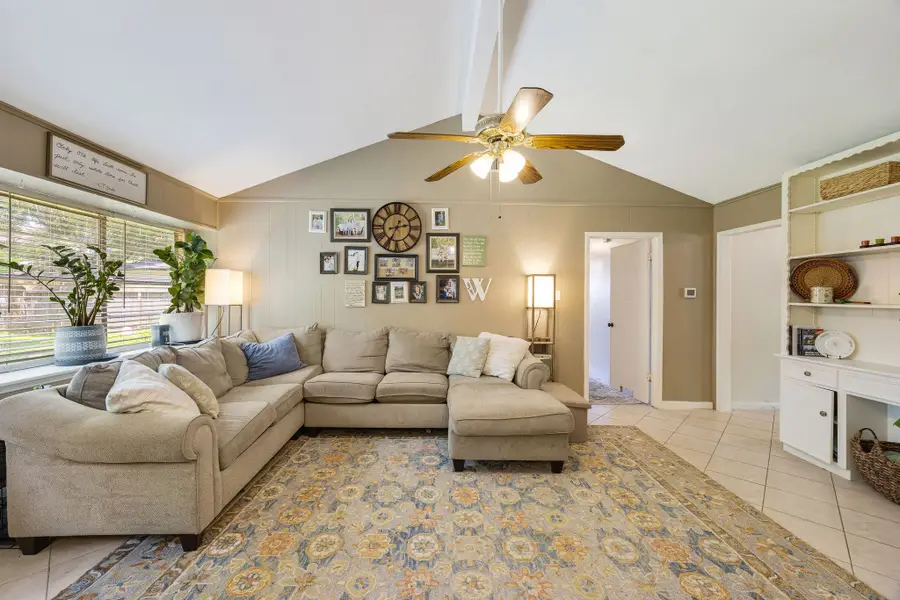 9314 Vickijohn Drive, Houston, TX 77031 - #3