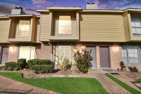 9350 Country Creek Drive #6, Houston, TX 77036