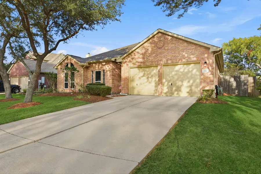 216 Cinnabar Bay Drive, League City, TX 77573 - Image #3