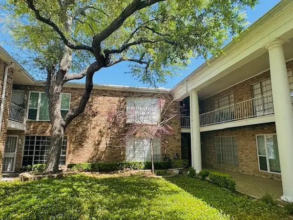 2201 Fountain View Drive #40F, Houston, TX 77057