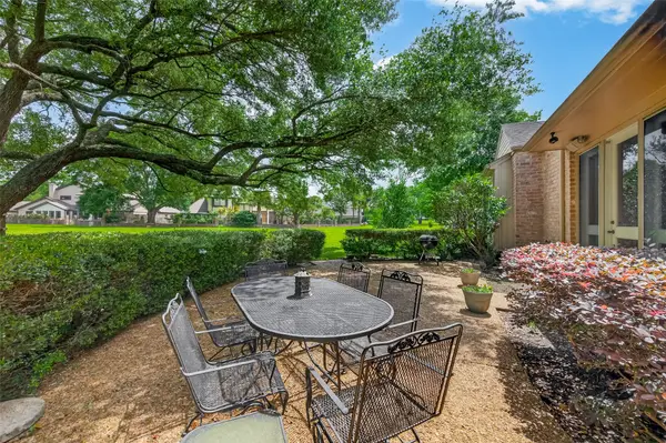 6 Charleston Street S, Sugar Land, TX 77478