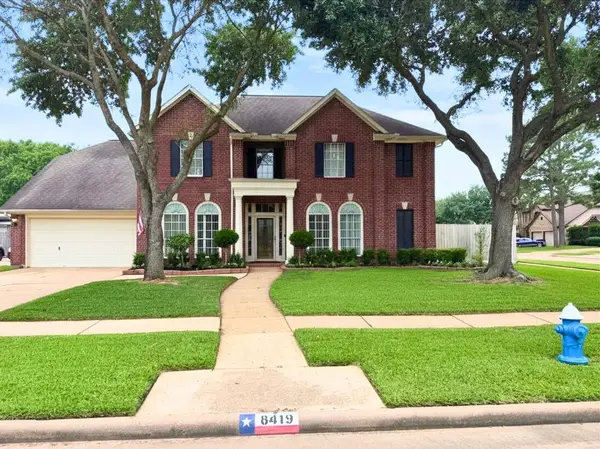 8419 Castle Pond Court, Houston, TX 77095