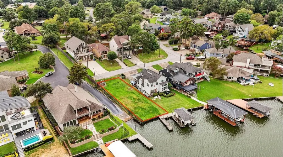 243 Clear Water Street E, Montgomery, TX 77356 - #3