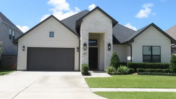 1916 Silver Point Court, Friendswood, TX 77546