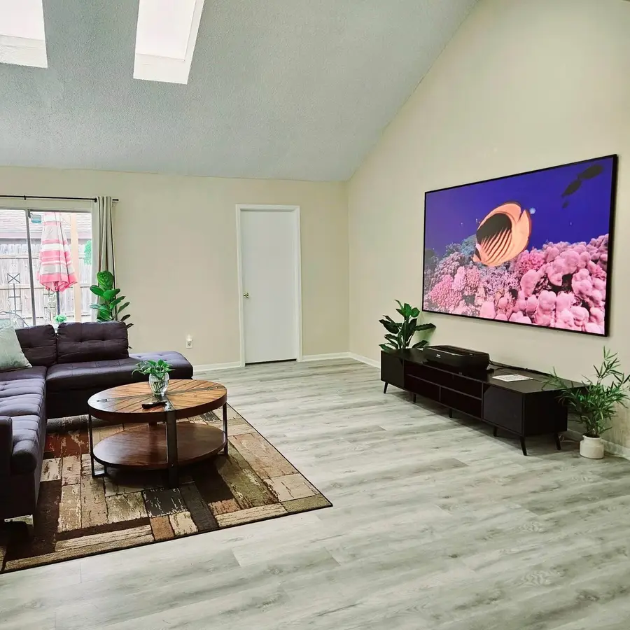 6507 Briar Glade Drive, Houston, TX 77072 - Image #2