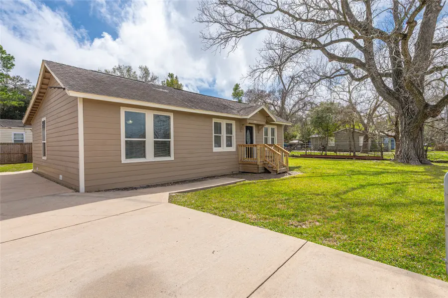 805 Chestnut Street, La Marque, TX 77568 - #2