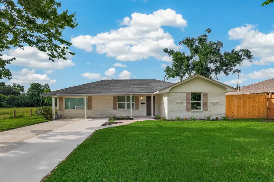 10966 Shadow Wood Dr, Houston, TX 77043 - #2