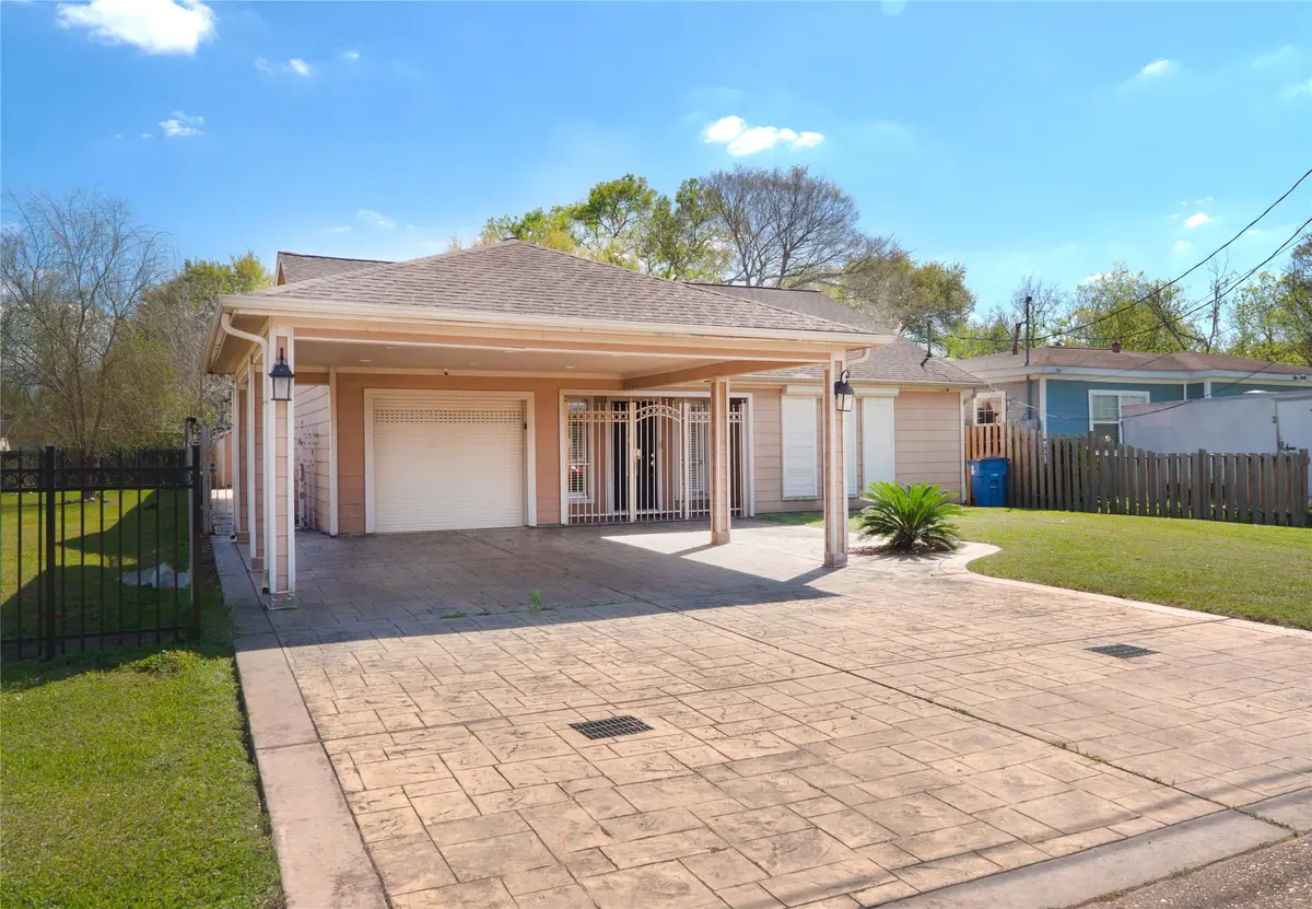 910 Avenue J, South Houston, TX 77587 - #1