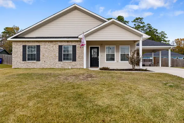 413 E Spruce Street, Huntington, TX 77351