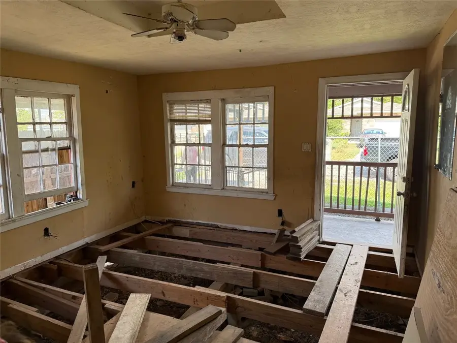 7952 Cinderella Street, Houston, TX 77028 - #2