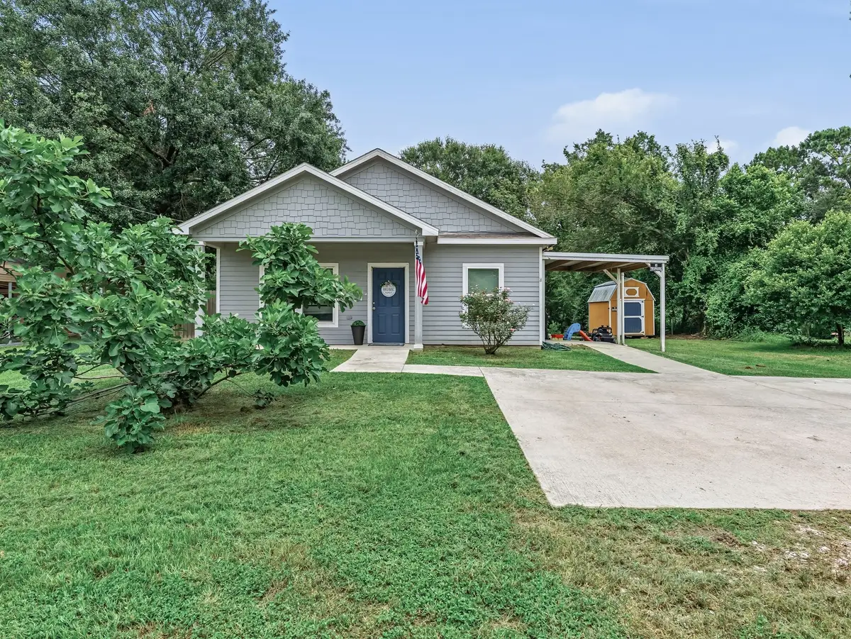 1951 Hickory Drive, Vidor, TX 77662 - #1