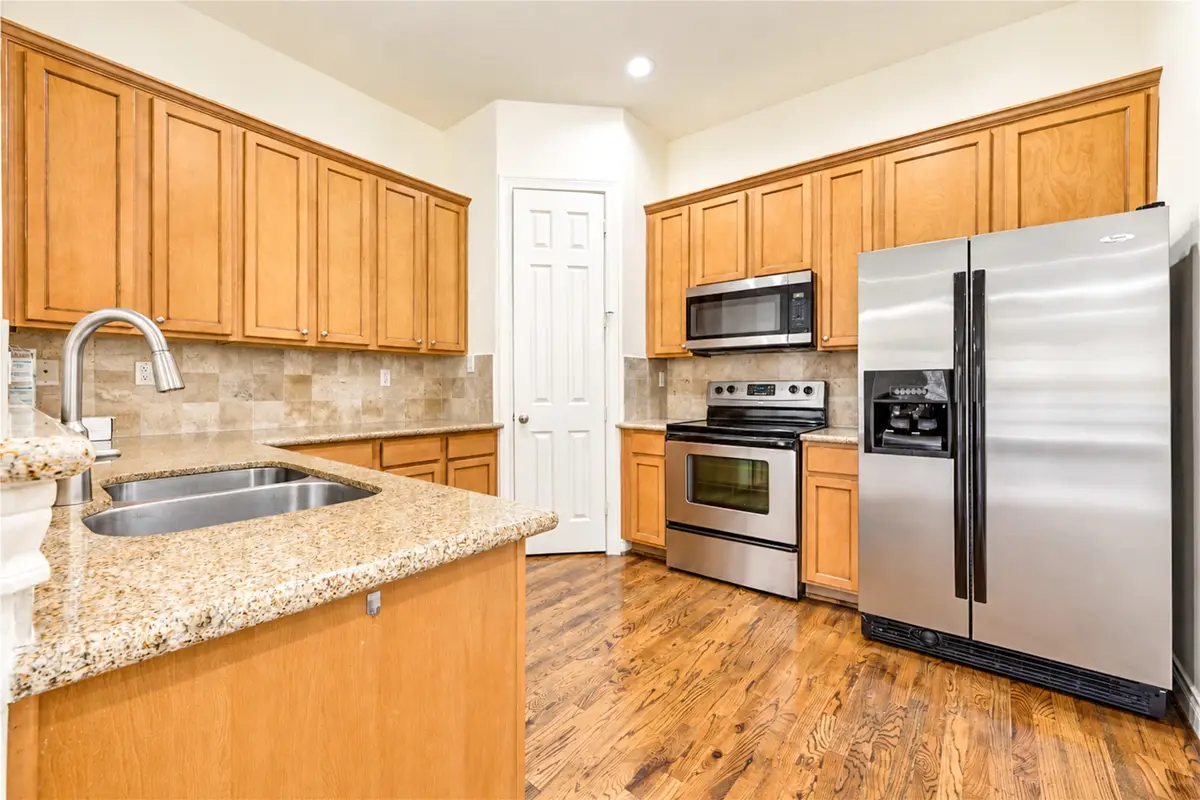 1610 Colorado St, Houston, TX 77007 - #1