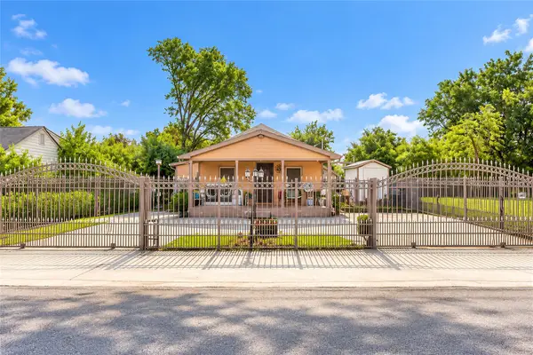 2610 Lynnfield Street, Houston, TX 77093