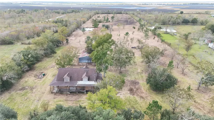 1914 1st Street, Liverpool, TX 77577 - Image #3