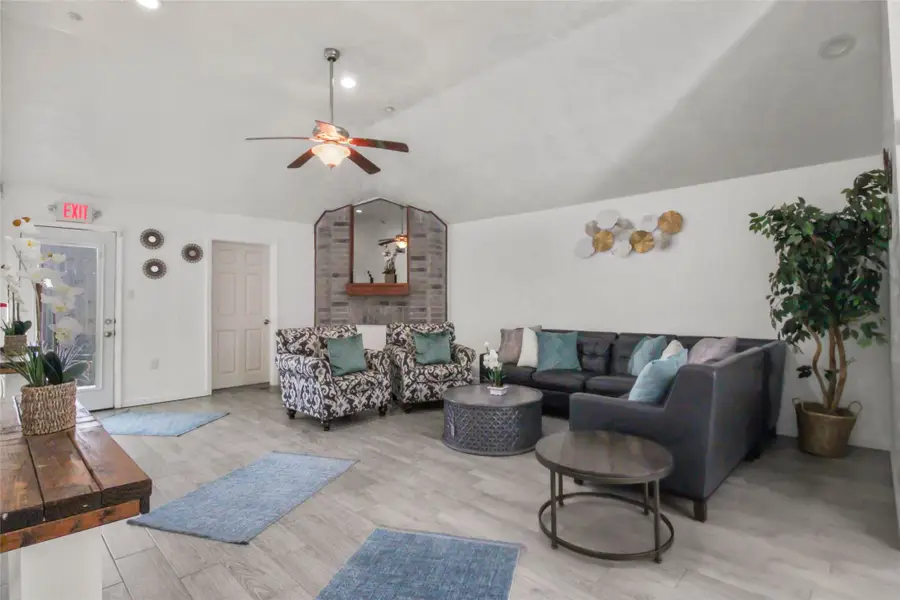 3318 S Greenpark Drive, Houston, TX 77082 - #2