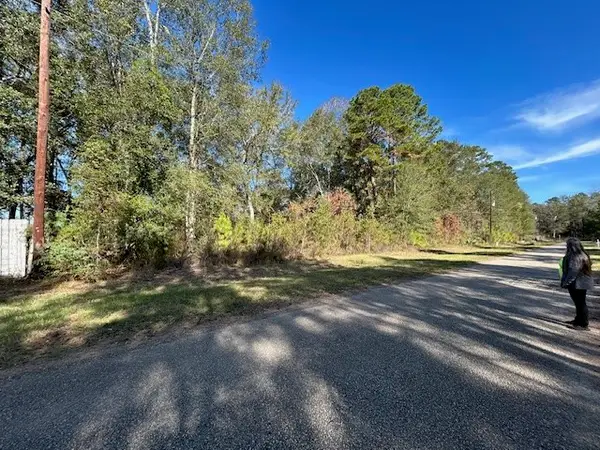 1964 County Road 3434, North Cleveland, TX 77327