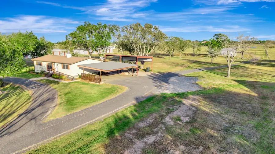 293 County Road 406, Edna, TX 77957 - #2