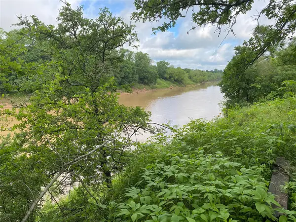 6770 River Oaks Drive, College Station, TX 77845