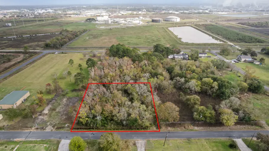 232 N Pecan Drive, Texas City, TX 77591 - Image #2