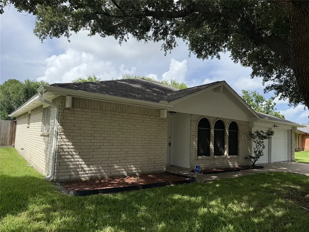 8306 Bee Meadow Lane, Stafford Missouri City, TX 77489 - #1