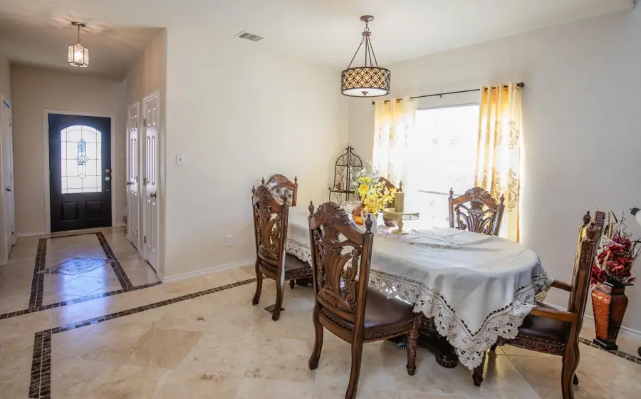 6718 Poplar Bend Lane, Dickinson, TX 77539 - Image #3