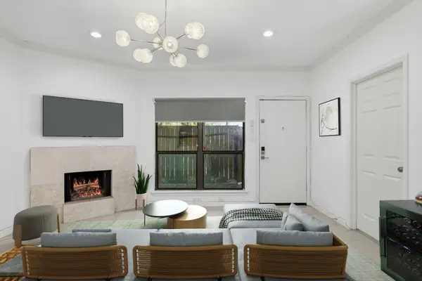 1100 Augusta Drive #57, Houston, TX 77057