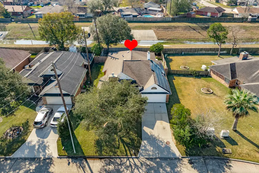 2806 S Peach Hollow Circle, Pearland, TX 77584 - Image #2