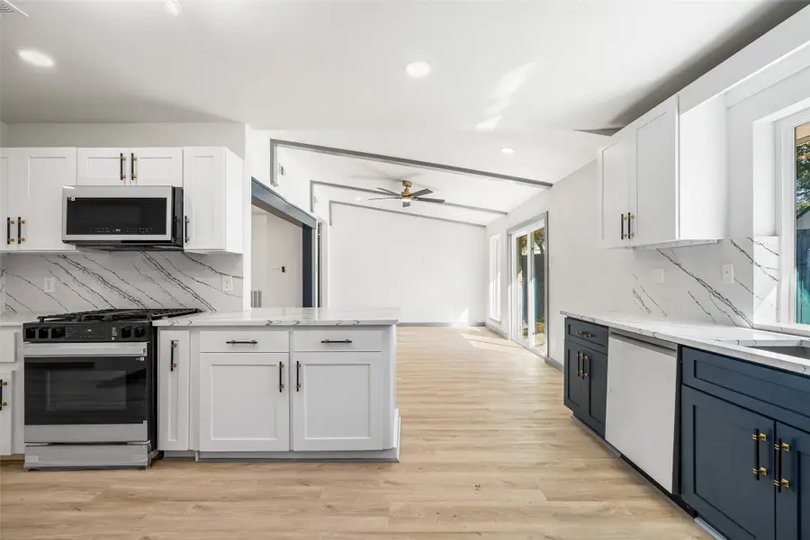 6646 Bayou View Drive, Houston, TX 77091 - Image #2