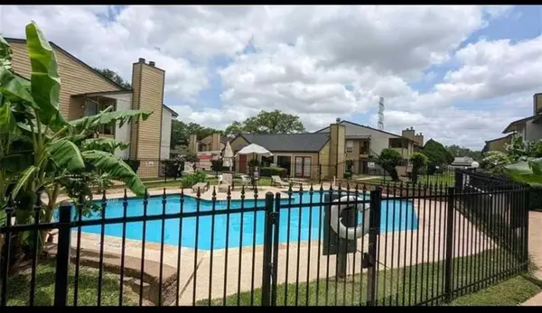 15534 Zabolio #214, Webster, TX 77598