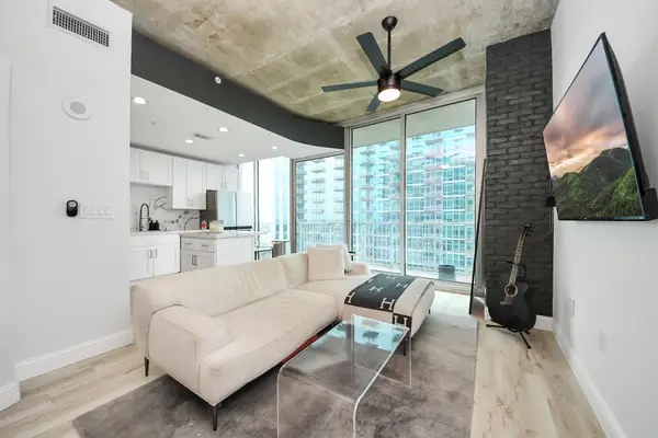 5925 Almeda Road #11616, Houston, TX 77004