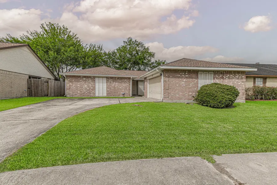 16818 Carrack Turn Drive, Friendswood, TX 77546 - #2