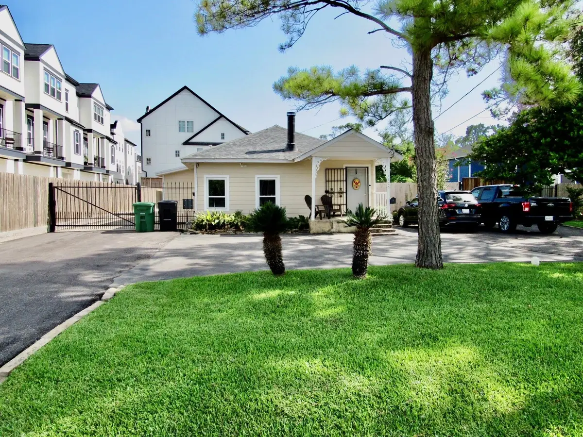 1126 W 22nd Street, Houston, TX 77008 - #1