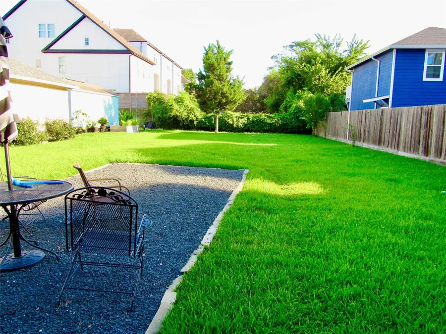 1126 W 22nd Street, Houston, TX 77008 - #2