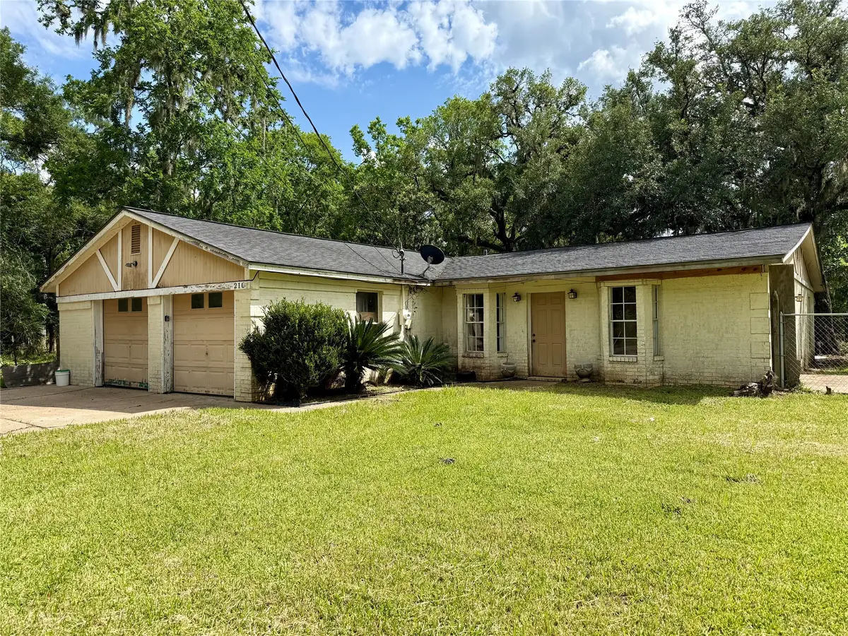 210 S Martin Luther King, Sweeny, TX 77480 - #1